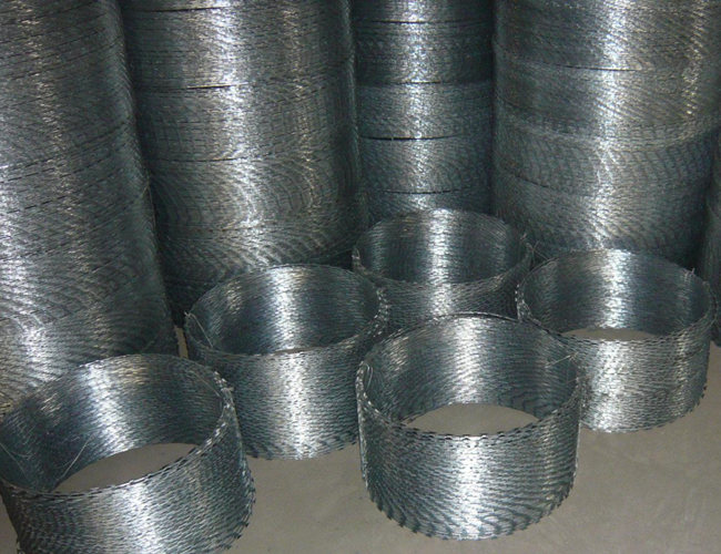 10kg 8m/Coil kalter galvanisierter gewundener Zaun des Rasierklingen-Stacheldraht-BTO18 0