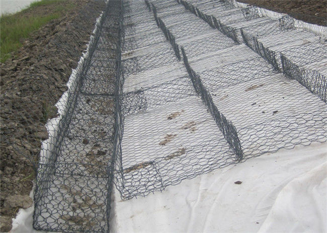 2.0mm 60*80mm Loch-Größen-PVC beschichtete Gabions-Kasten für Fluss-Damm-Matratze 2
