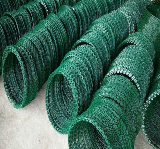 PVC sprühte Armee des Rasiermesser-Stacheldraht-CBT65, Grenz, diegalvano aufgerolltes galvanisierte 0