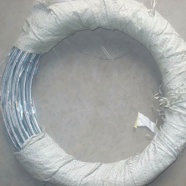 16m 0.35mm Rasiermesser-elektrischer Zaun Stacheldraht-Ziehharmonika-Spule ISO 9001 0