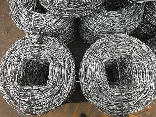 HBGB 6 Zoll-2.6mm galvanisierte Stacheldraht-Rückseiten-Torsion 0