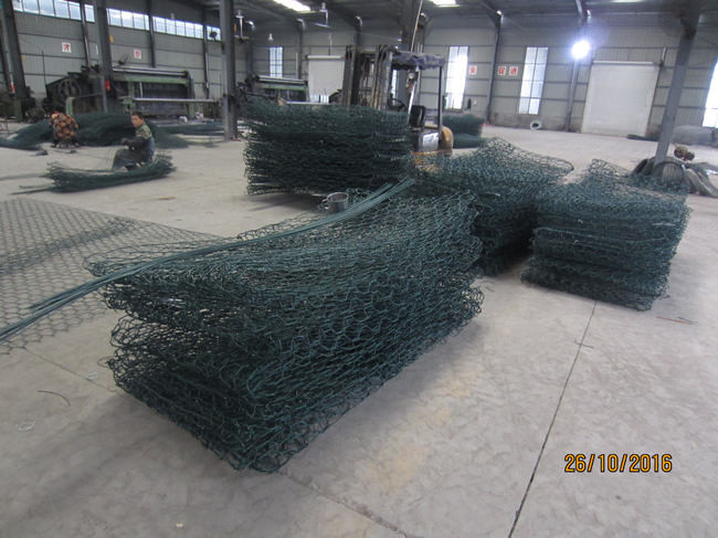 4mm PVC beschichteter Gabion  80mm x 100mm Öffnung 2