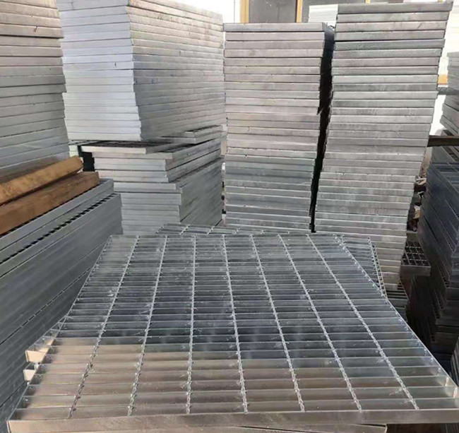 Q235 galvanisierte runden Metallstahlabfluß zerreibt die besonders angefertigten Gerichts-Gremien 0
