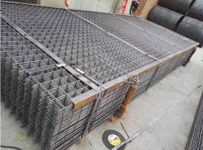 Sl72 Stahl F72 Q235 schweißte Verstärkung Mesh For Concrete 2