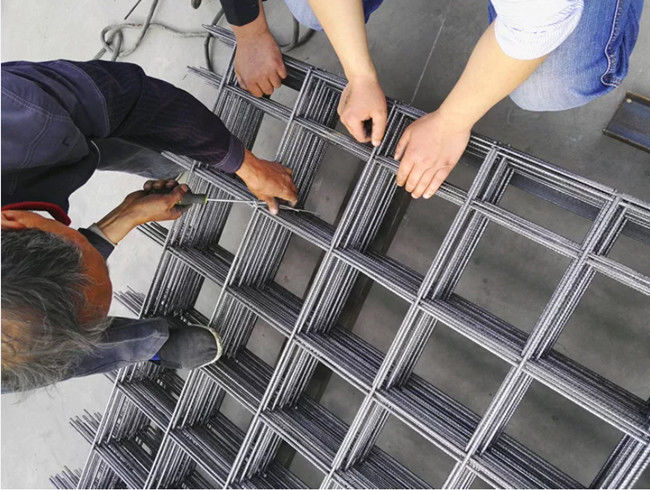 Hochfeste 200 x 200mm das Loch-Beton-Verstärkung schweißte Draht Mesh Ribbed Steel 2